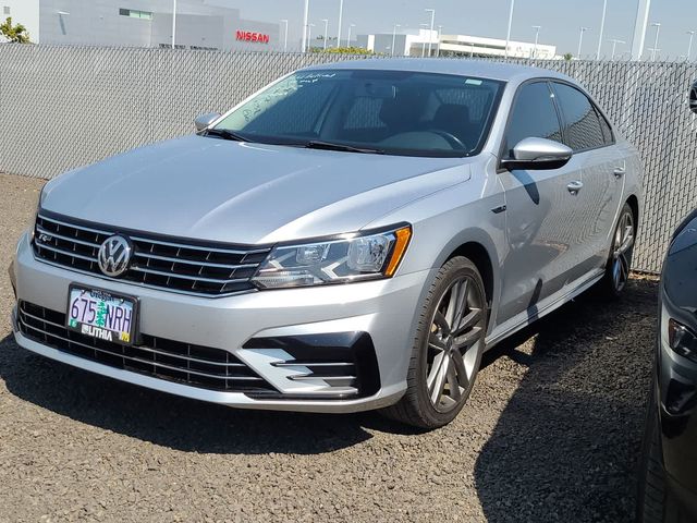 2018 Volkswagen Passat R-Line