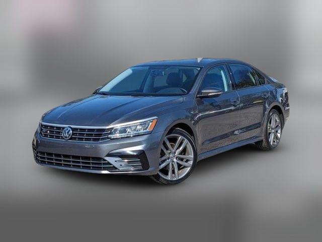 2018 Volkswagen Passat R-Line