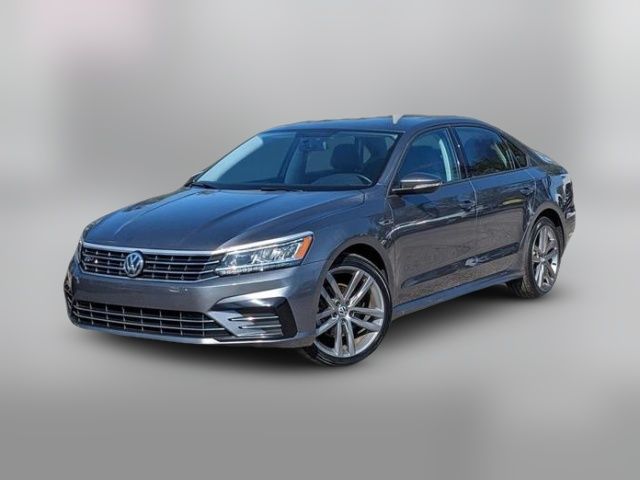 2018 Volkswagen Passat R-Line