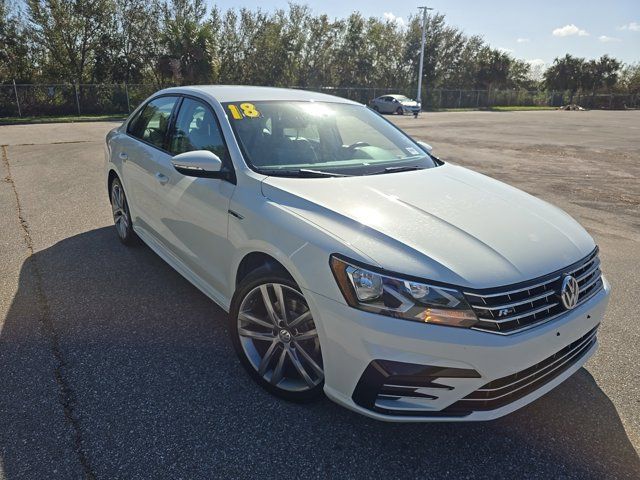 2018 Volkswagen Passat R-Line