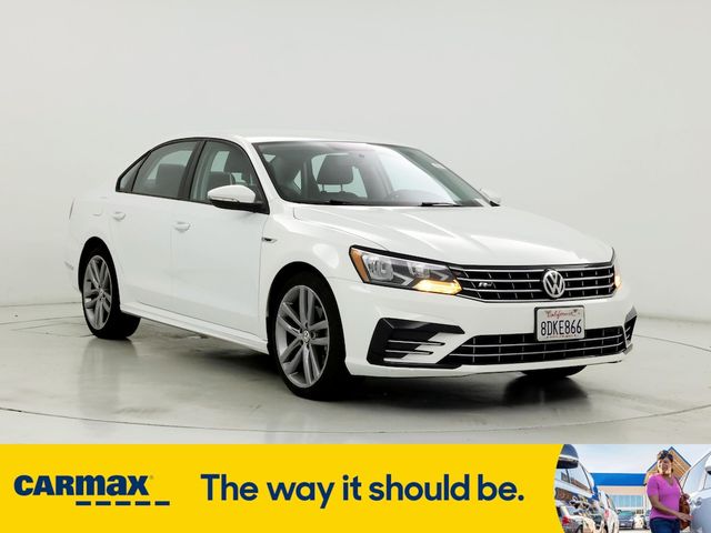 2018 Volkswagen Passat R-Line