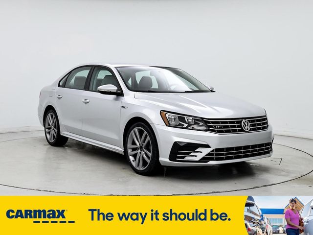 2018 Volkswagen Passat R-Line