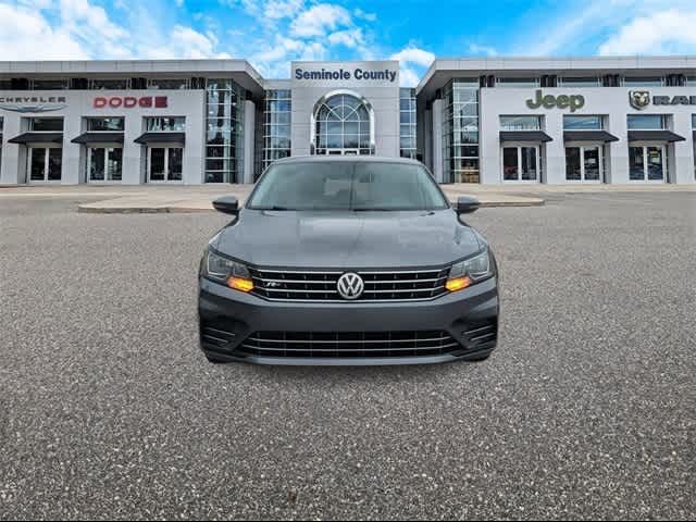 2018 Volkswagen Passat R-Line