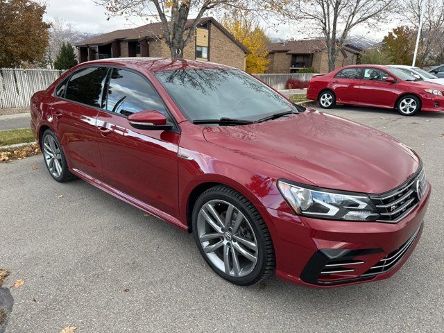 2018 Volkswagen Passat R-Line