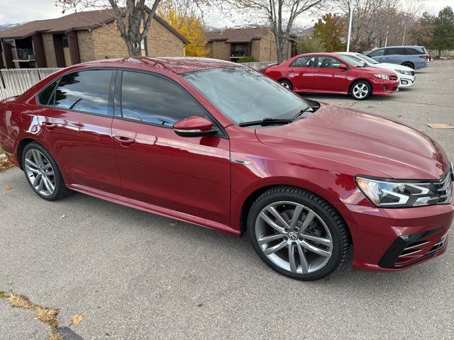 2018 Volkswagen Passat R-Line