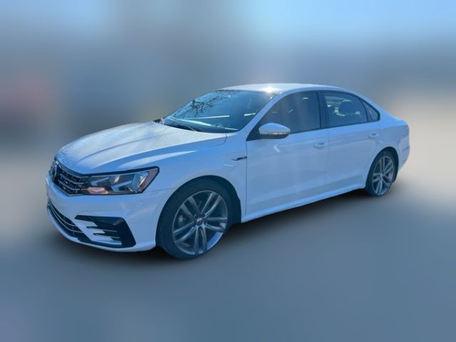 2018 Volkswagen Passat R-Line