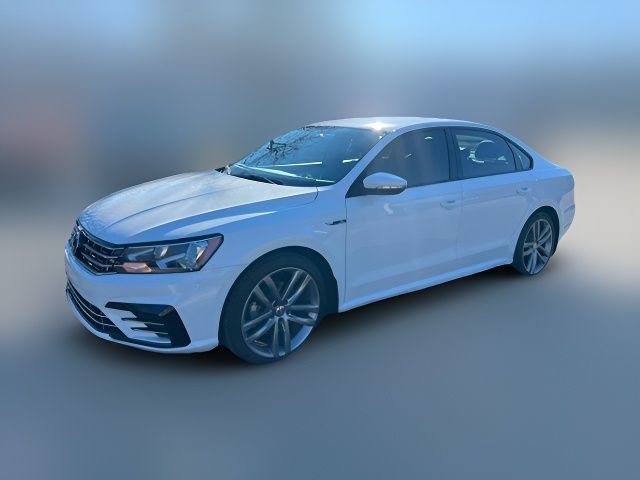 2018 Volkswagen Passat R-Line