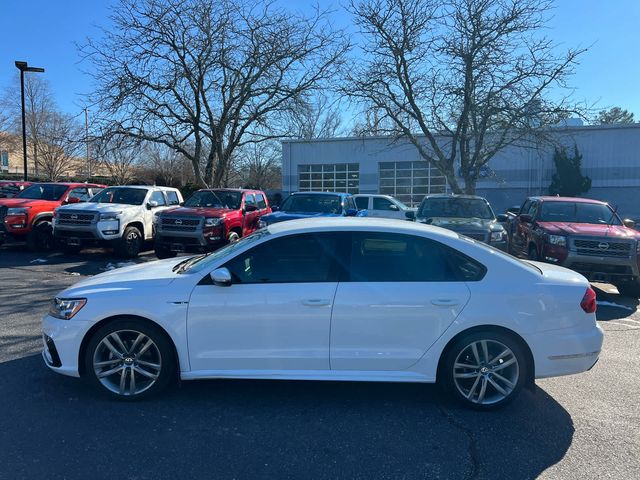 2018 Volkswagen Passat R-Line