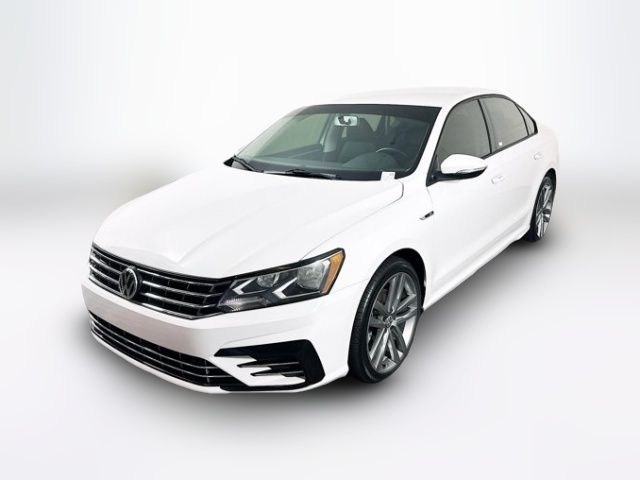 2018 Volkswagen Passat R-Line