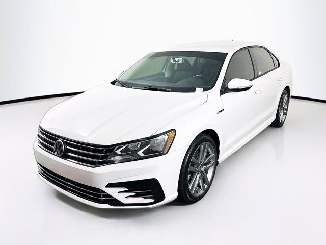 2018 Volkswagen Passat R-Line