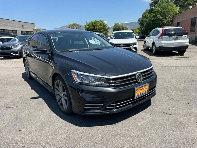 2018 Volkswagen Passat R-Line