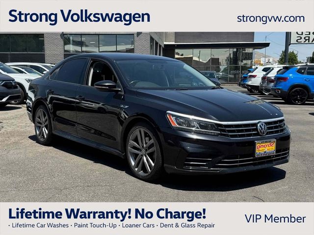 2018 Volkswagen Passat R-Line