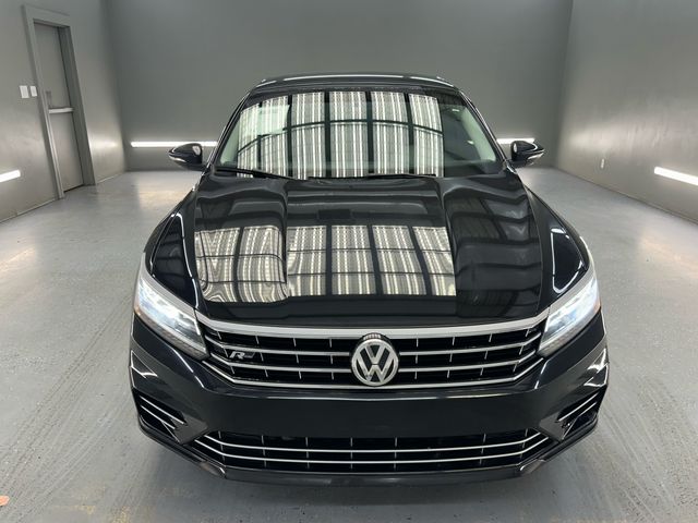 2018 Volkswagen Passat R-Line