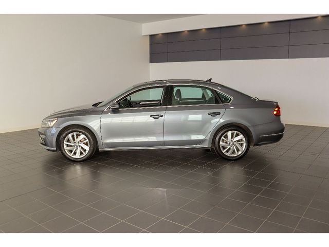 2018 Volkswagen Passat 2.0T SE