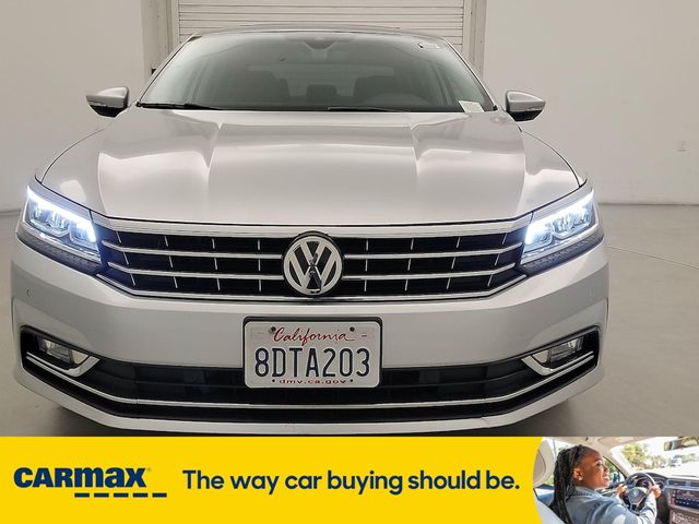 2018 Volkswagen Passat 2.0T SEL Premium