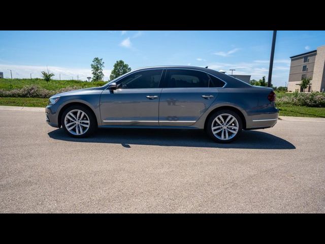 2018 Volkswagen Passat V6 SEL Premium