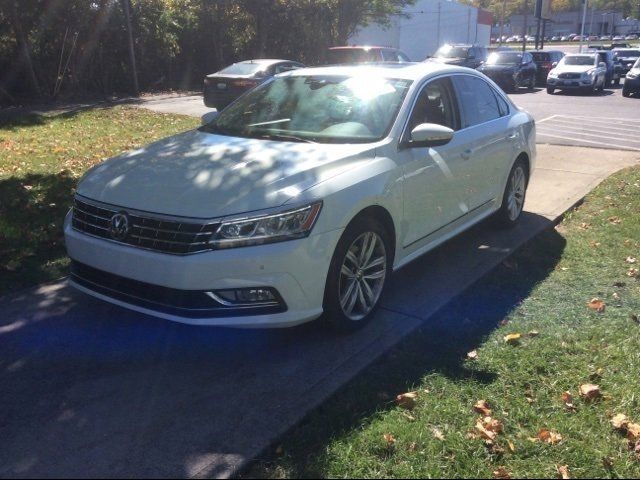 2018 Volkswagen Passat V6 SEL Premium