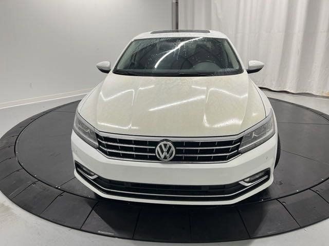 2018 Volkswagen Passat V6 SEL Premium