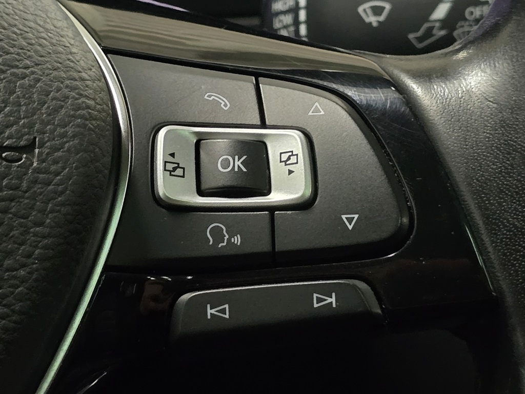 Vehicle image 30 of 33