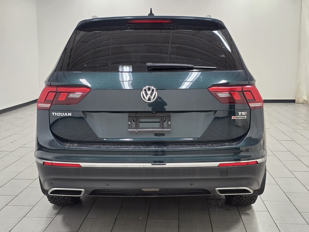 Vehicle image 5 of 33