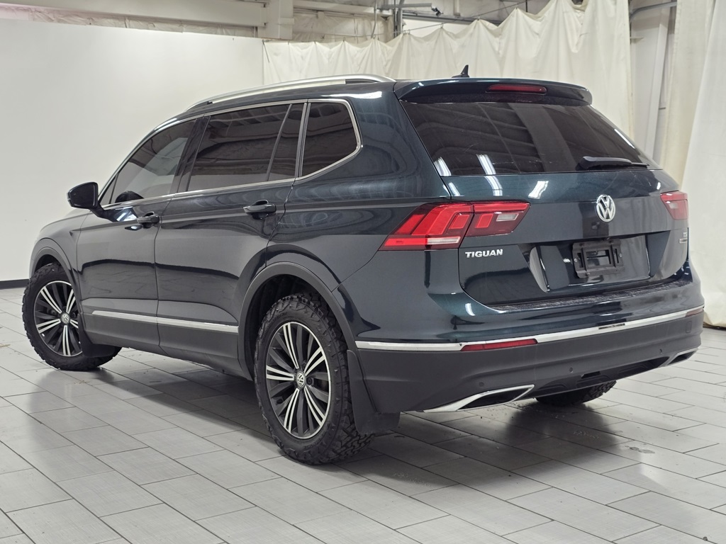 Vehicle image 8 of 33