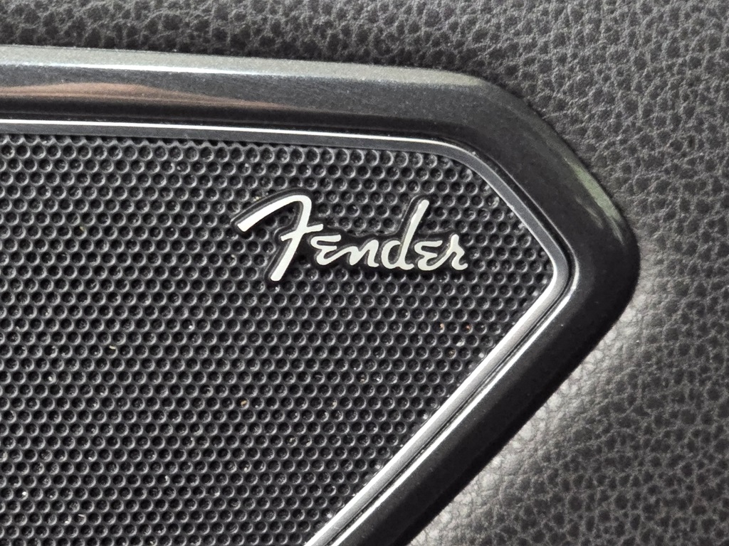 Vehicle image 16 of 33