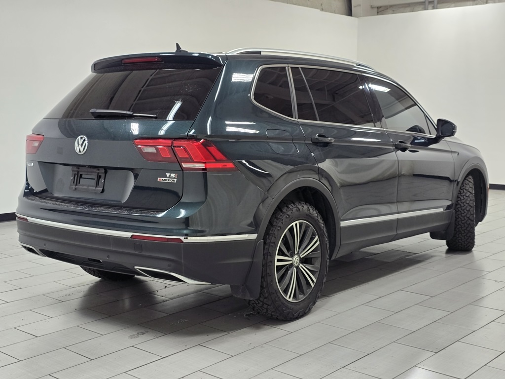 Vehicle image 3 of 33