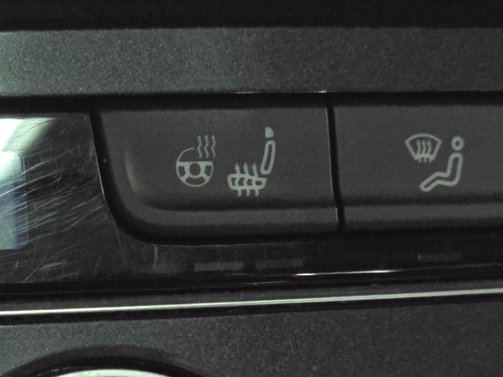 Vehicle image 15 of 33