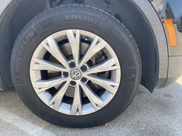 2018 Volkswagen Tiguan S