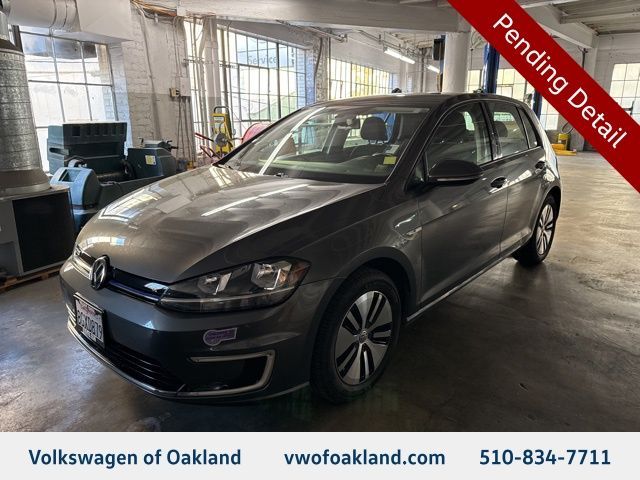 2018 Volkswagen e-Golf SE