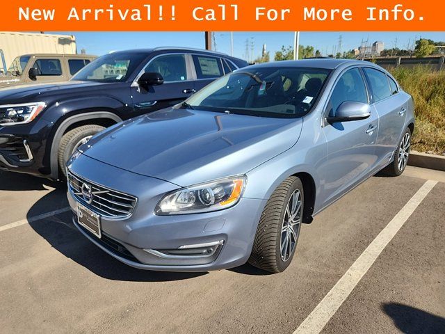 2018 Volvo S60 Inscription Platinum