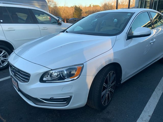 2018 Volvo S60 Inscription Platinum