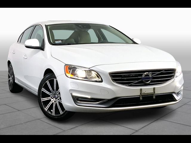 2018 Volvo S60 Inscription Platinum