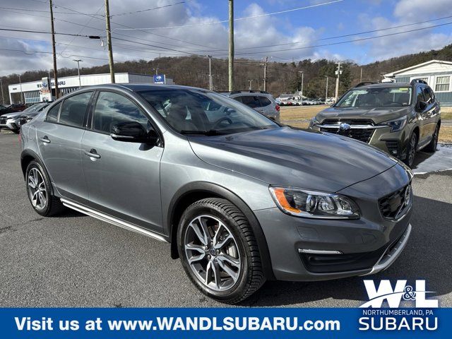 2018 Volvo S60 Cross Country Base