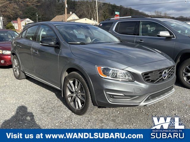 2018 Volvo S60 Cross Country Base