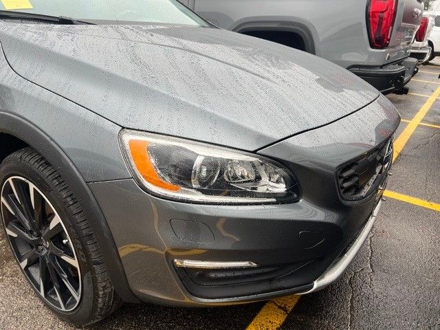 2018 Volvo S60 Cross Country Base