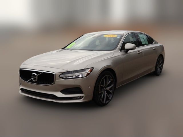 2018 Volvo S90 Momentum