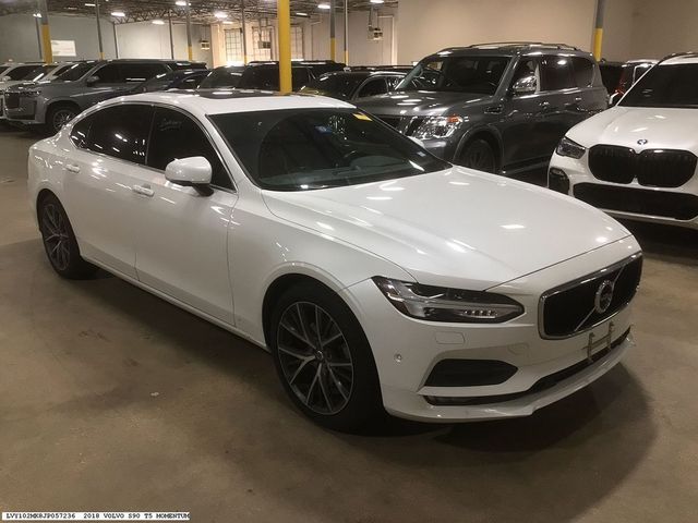 2018 Volvo S90 Momentum