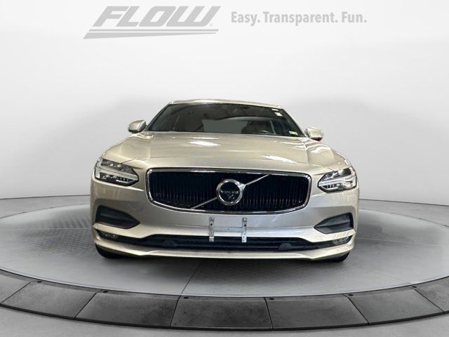 2018 Volvo S90 Momentum