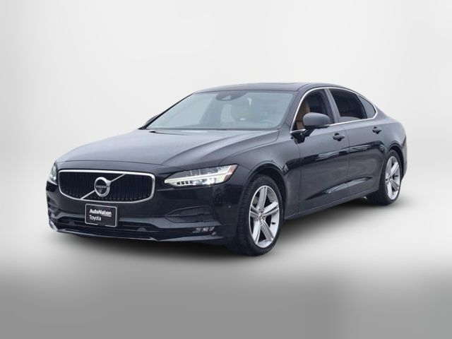 2018 Volvo S90 Momentum