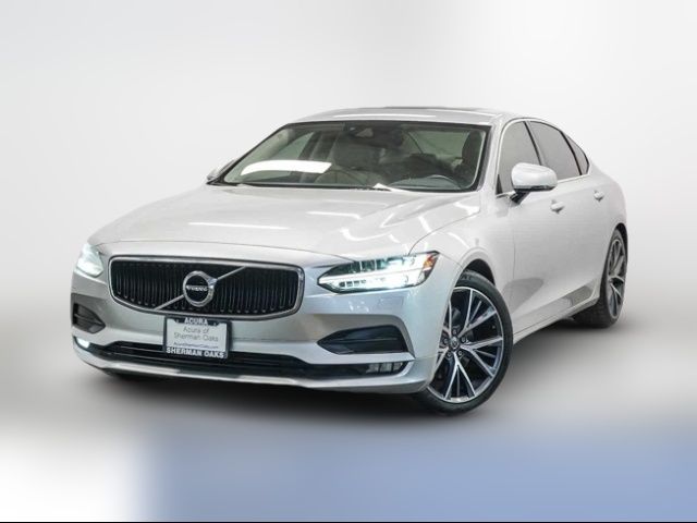 2018 Volvo S90 Momentum