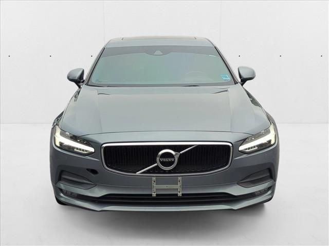 2018 Volvo S90 Momentum