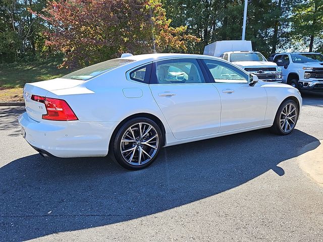 2018 Volvo S90 Momentum