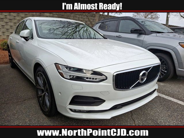 2018 Volvo S90 Momentum