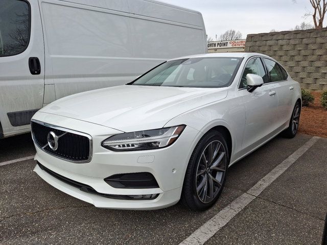 2018 Volvo S90 Momentum