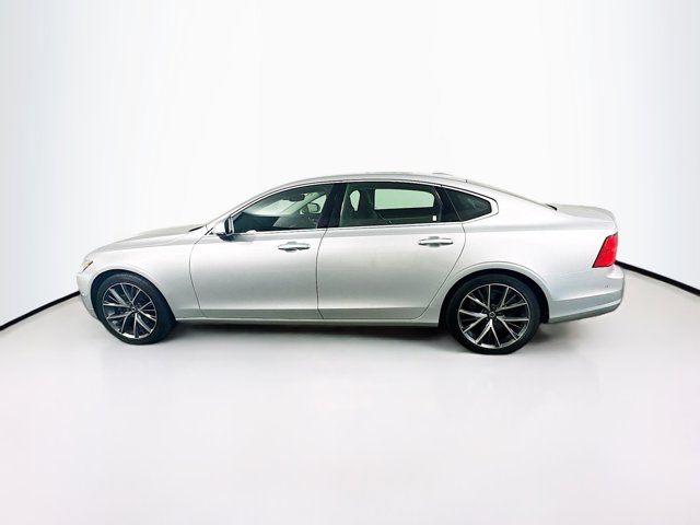 2018 Volvo S90 Momentum