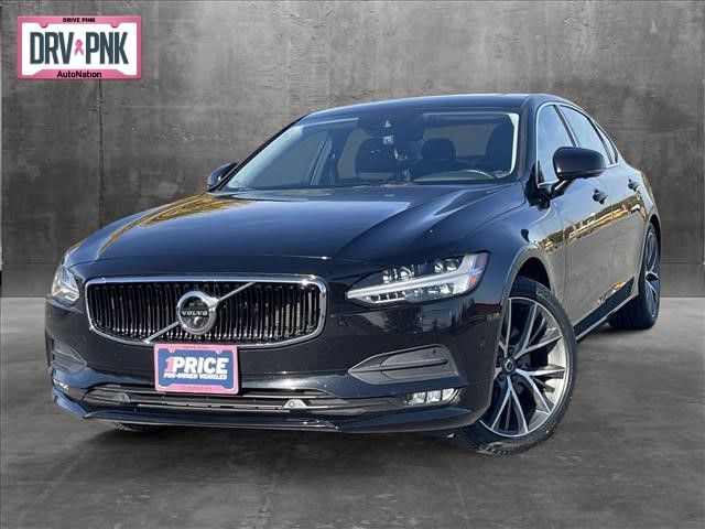 2018 Volvo S90 Momentum