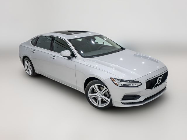 2018 Volvo S90 Momentum