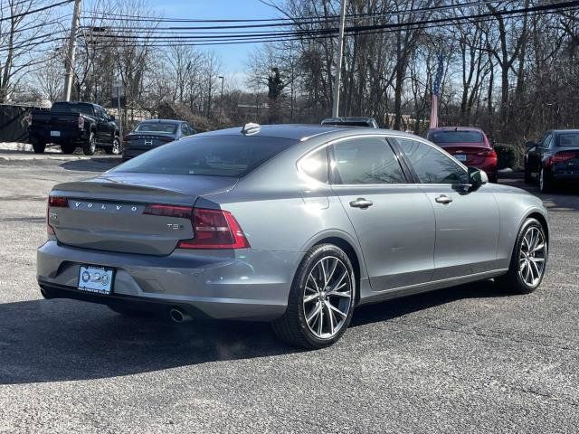 2018 Volvo S90 Momentum