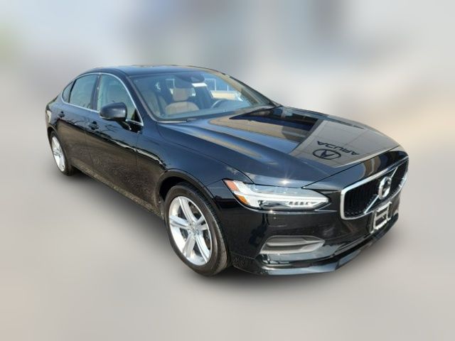 2018 Volvo S90 Momentum